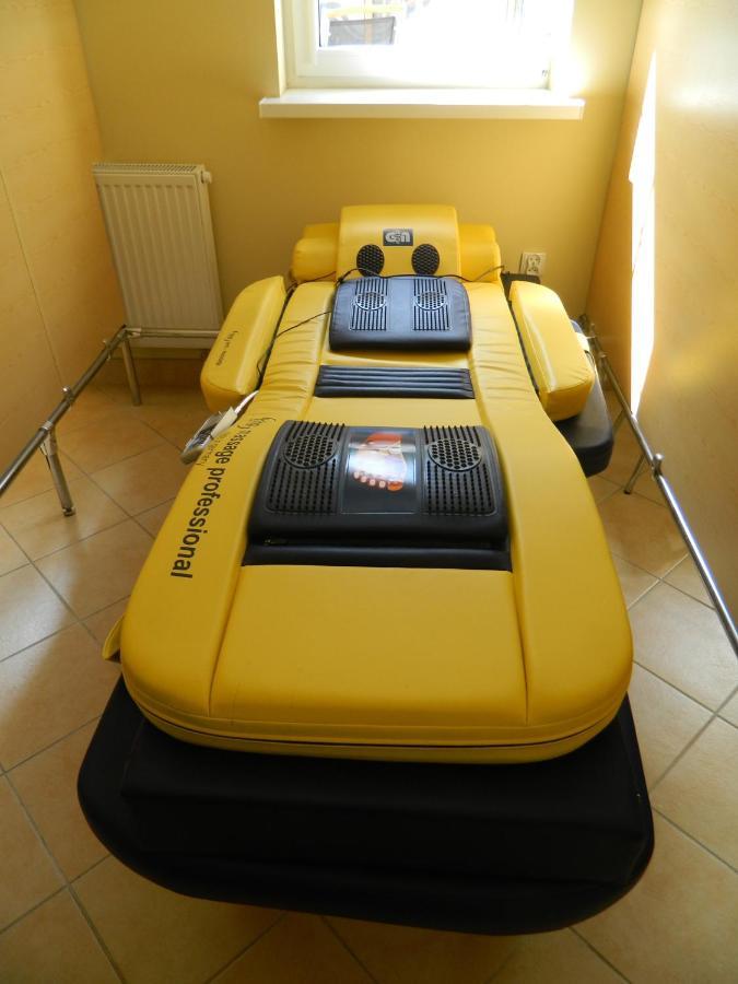 Pod Arkadami Hotel Darlowko Esterno foto