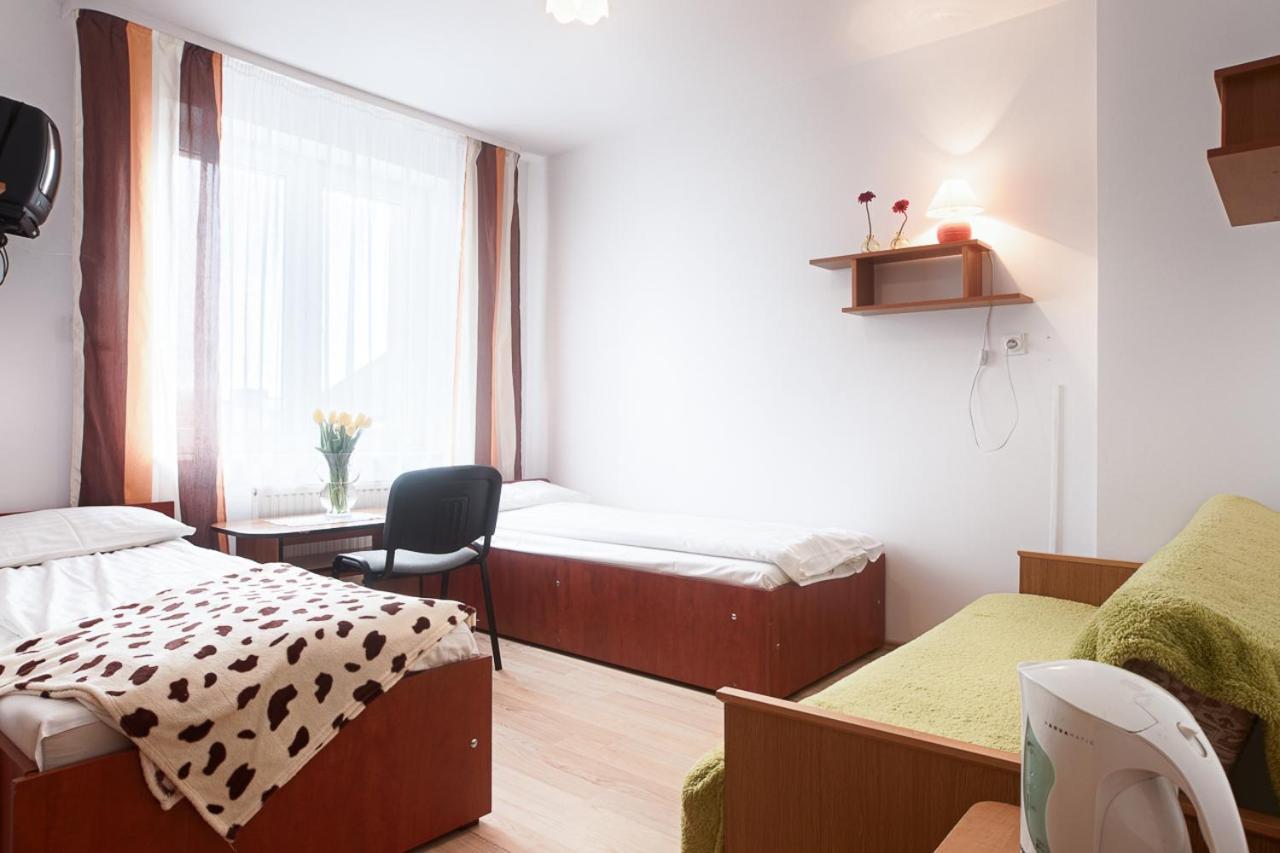 Pod Arkadami Hotel Darlowko Esterno foto