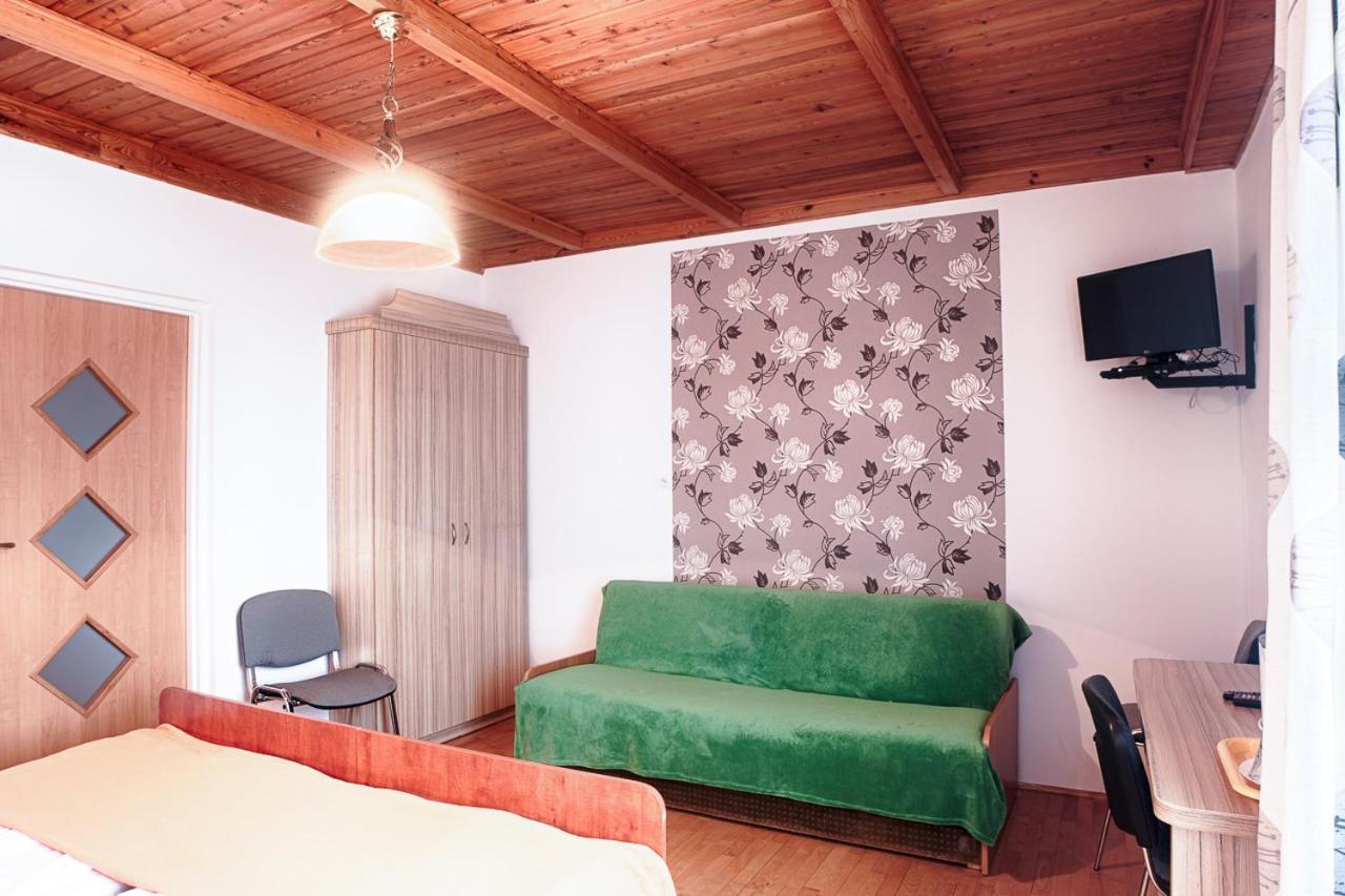 Pod Arkadami Hotel Darlowko Esterno foto